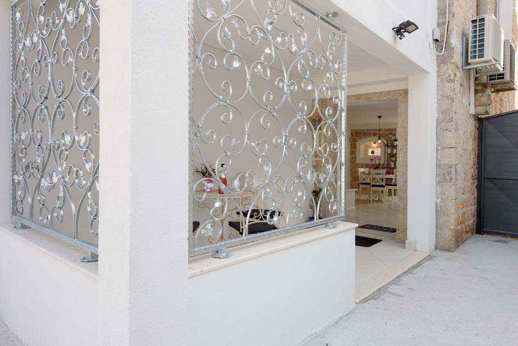 Studio Tironi 2 -Sonja Apartment โตรกีร์ ภายนอก รูปภาพ
