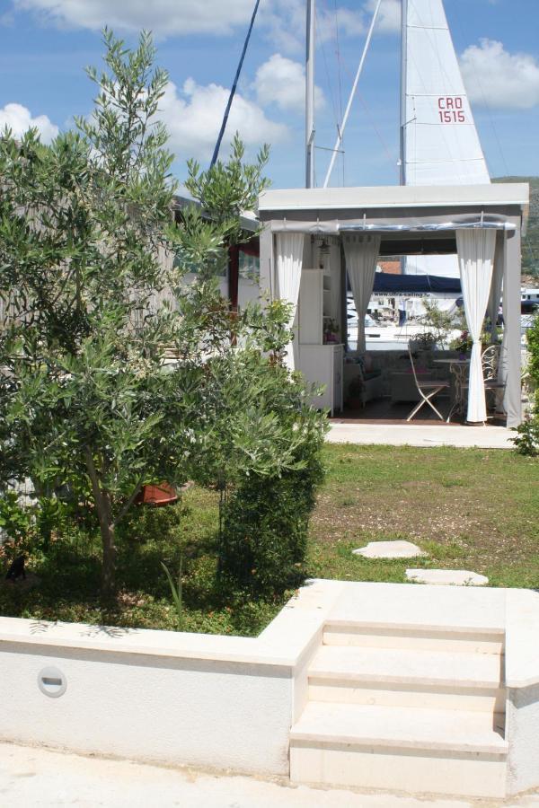 Studio Tironi 2 -Sonja Apartment โตรกีร์ ภายนอก รูปภาพ